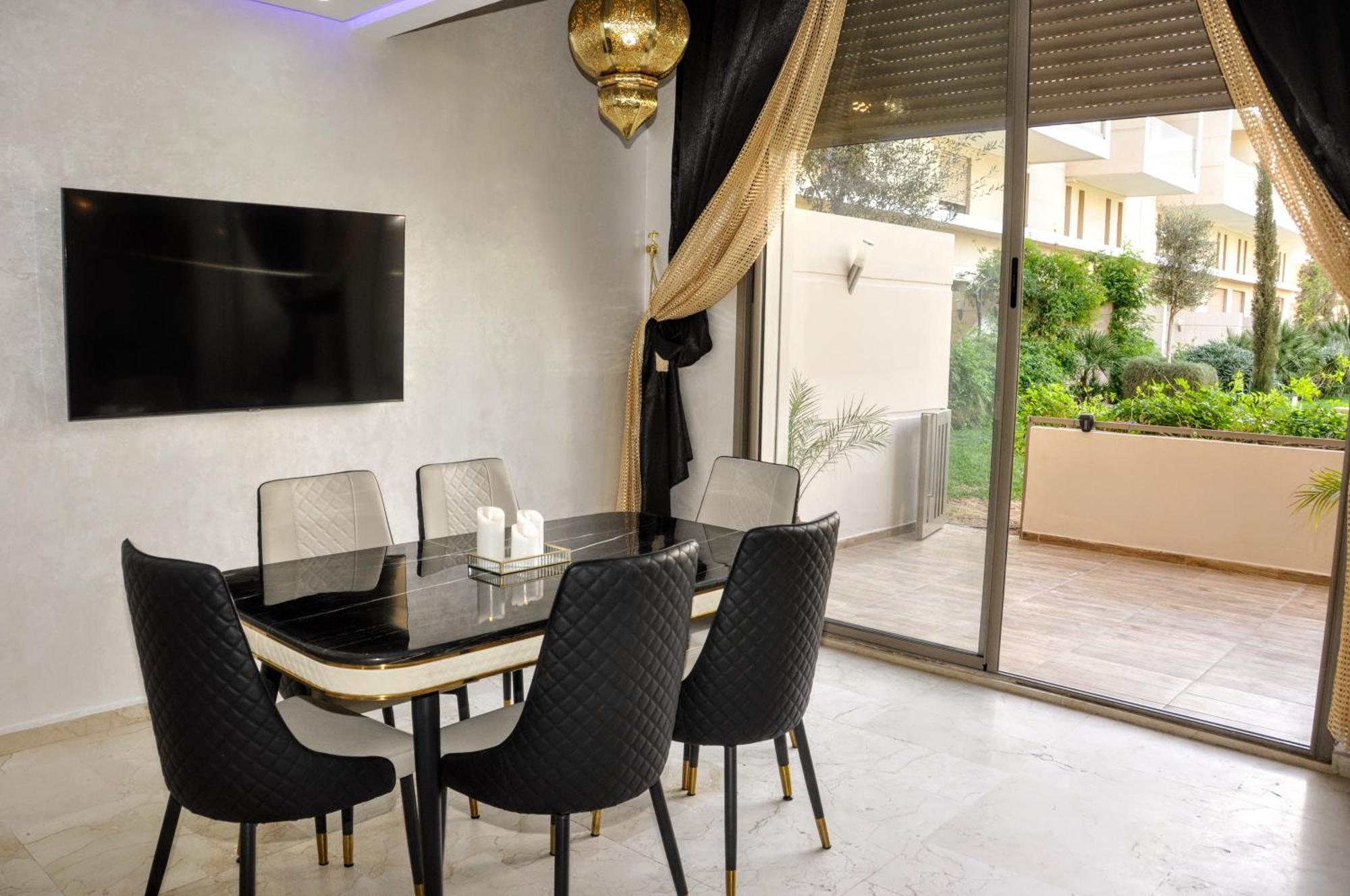 Appartamento Royal Deluxe Gold - Marrakech, Luxe Pool View Marrakesh Esterno foto